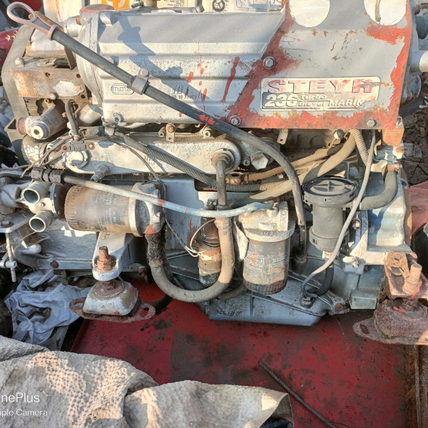 Steyr 236 Turbo Diesel Engine Parts - Image 5