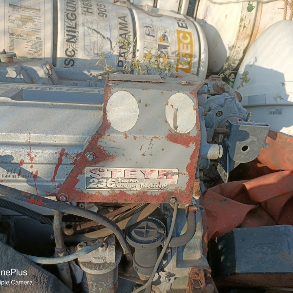 Steyr 236 Turbo Diesel Engine Parts - Image 3